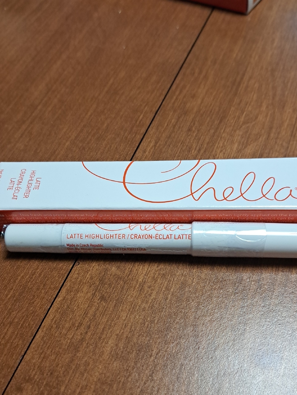 Chella Latte Highlighter Crayon - White